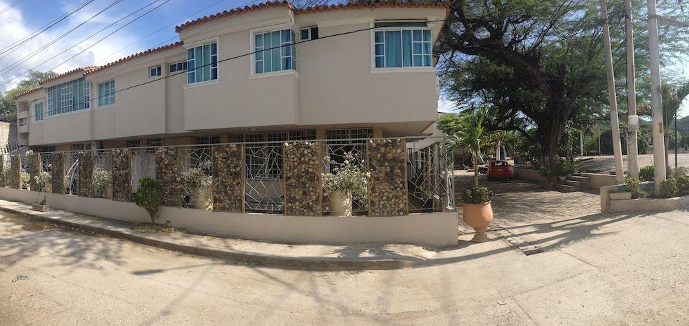 Hotel Gairaca Real